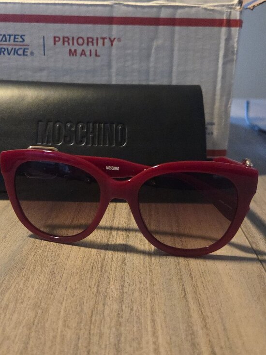 Authentic - Moschino Women\'s SUNGLASSES Dimension - 54 mm x 19 mm x 140 mm